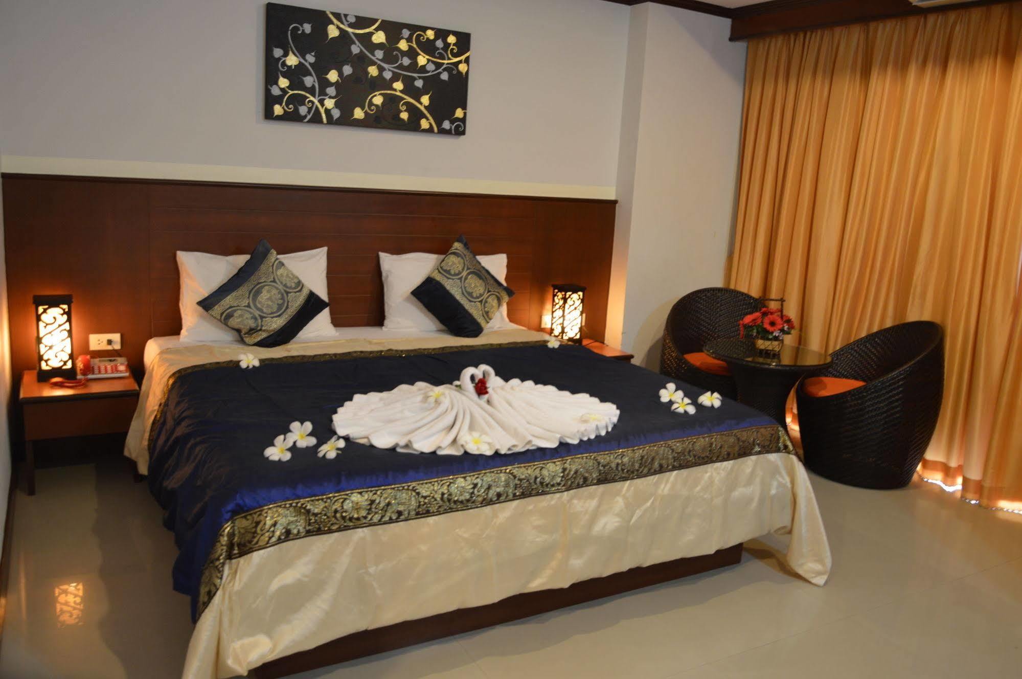 Sharaya Residence Patong Exterior photo