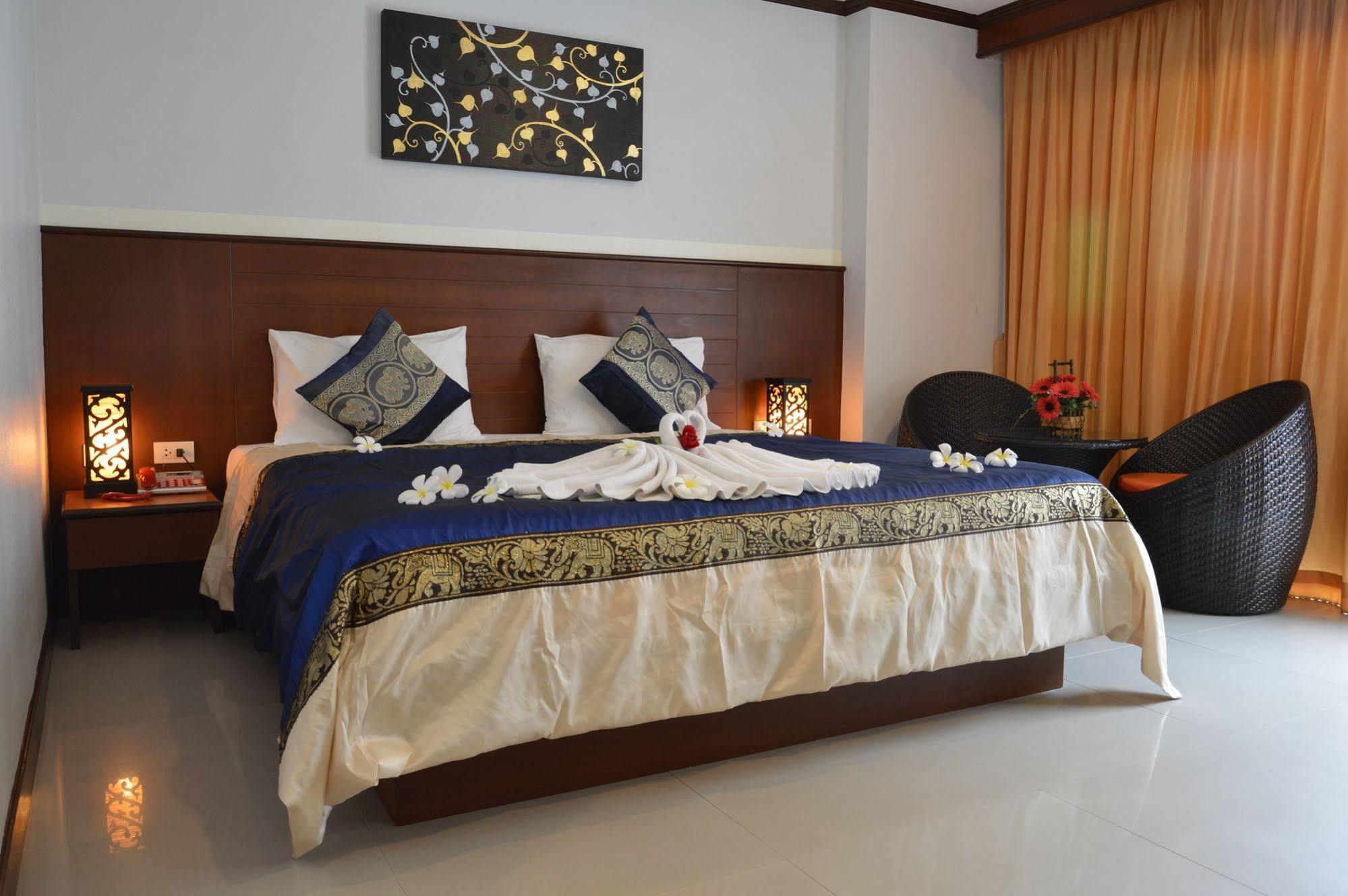 Sharaya Residence Patong Exterior photo